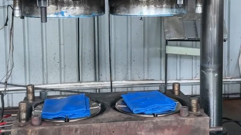 深圳电子接插件冲压模具定做的关键考量因素
