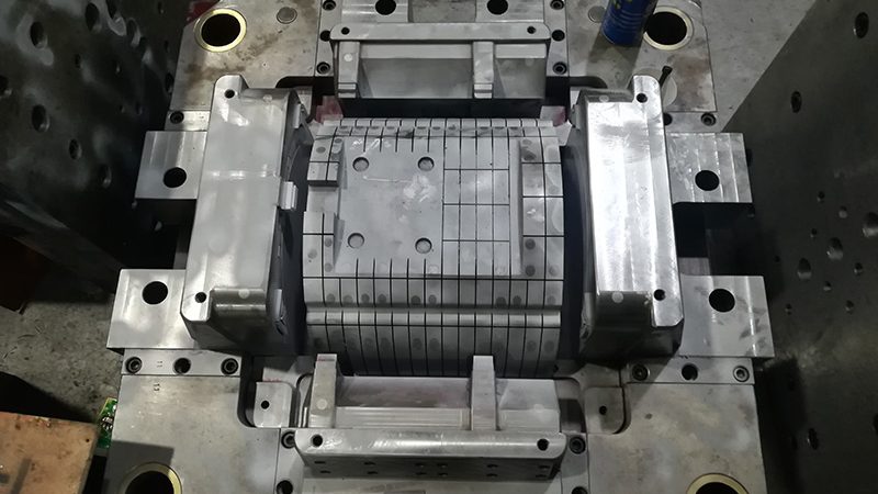 模具厂设备与精度要求：从设备配置看加工极限